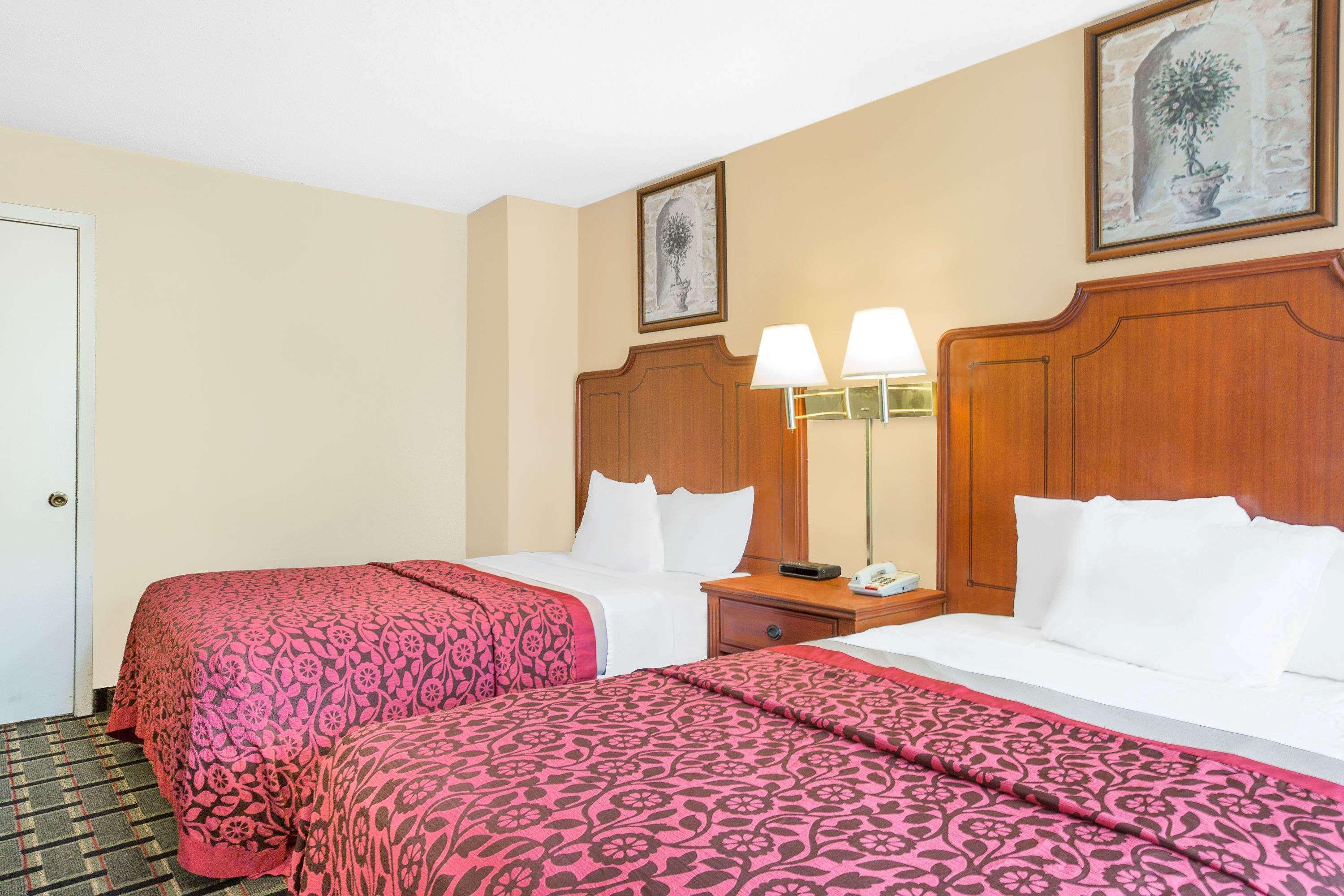 Meridian Inn Hotel 외부 사진