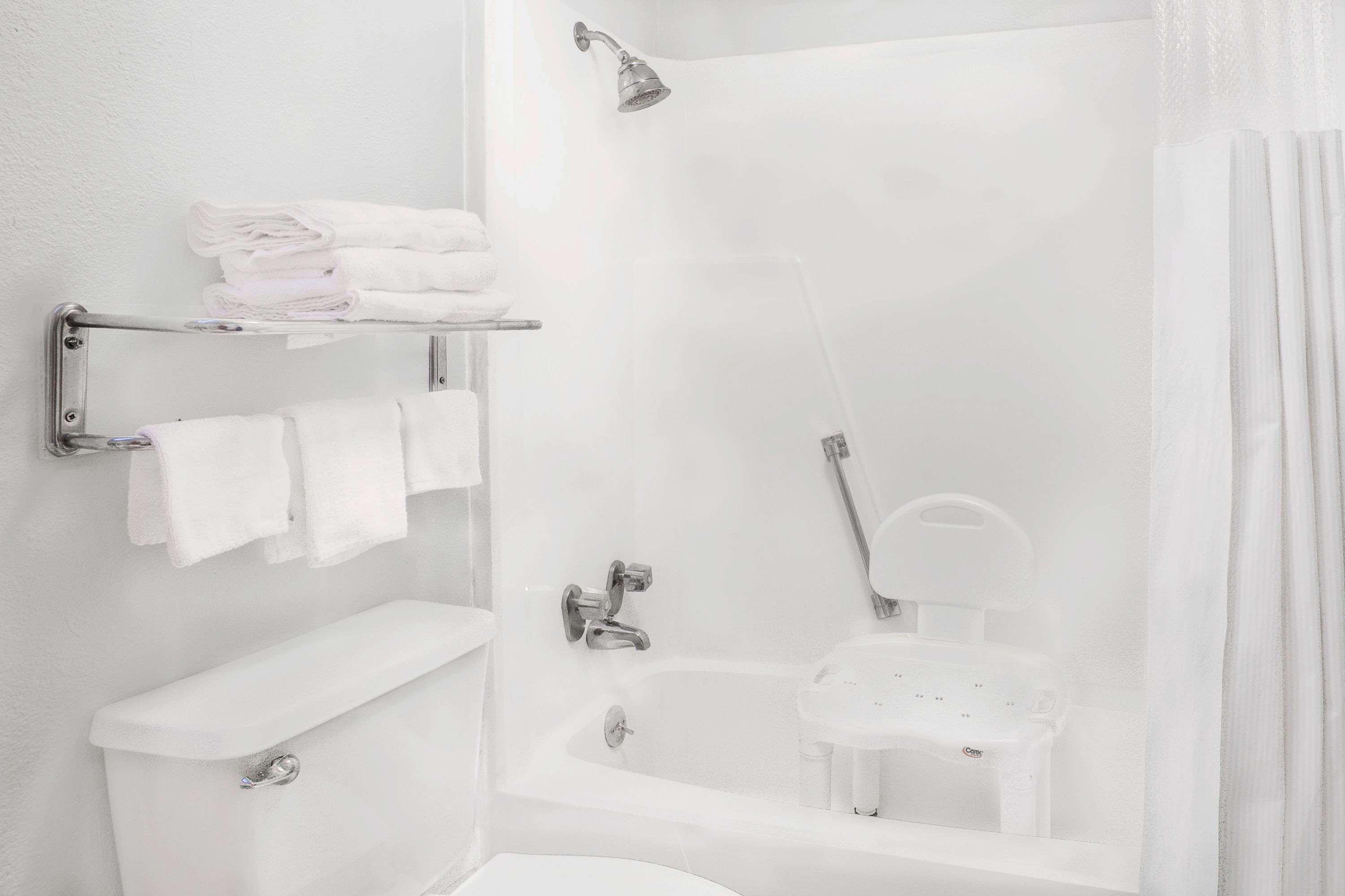 Meridian Inn Hotel 외부 사진